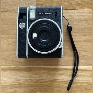 Fujifilm Instax Mini 40 Instant Camera - Black
